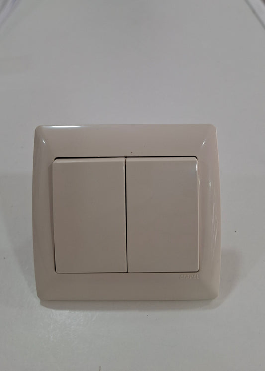 Comutador de Lustre Efapel (Duplo). (Aparelhagem de Encastrar)